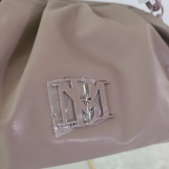 Badgley Mischka Vegan Leather Taupe Pleated Logo Shoulder Bag – NWT - Picture 3 of 10